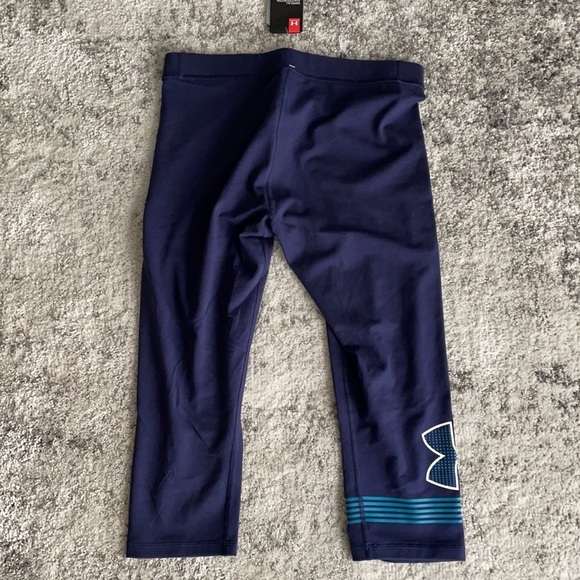 NWT Under Armour Capri pants medium - Picture 5 of 5